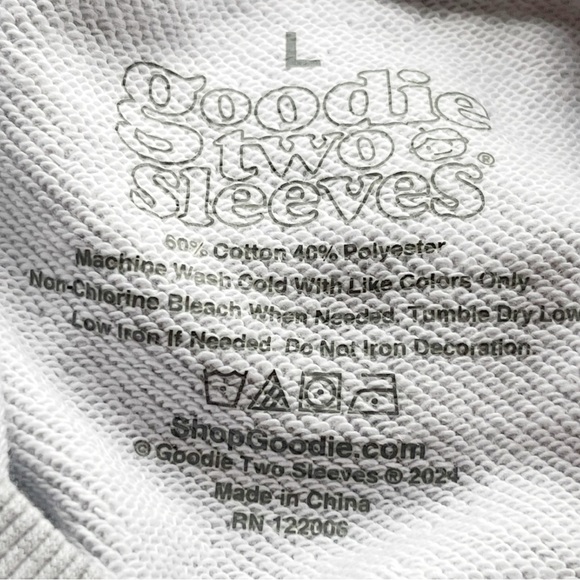 Goodie Two Sleeves Oversized Teddy Bear Design Sweatshirt - Picture 3 of 3